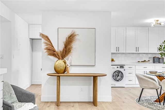 17562 Vandenberg Lane, Tustin CA: https://media.crmls.org/medias/006c1010-3e0e-47bf-a244-84d8293d671a.jpg