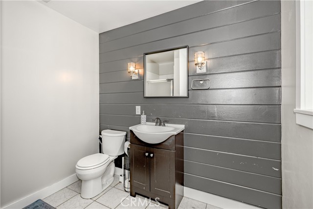 Detail Gallery Image 13 of 31 For 22912 Elkwood St, West Hills,  CA 91304 - 4 Beds | 2 Baths