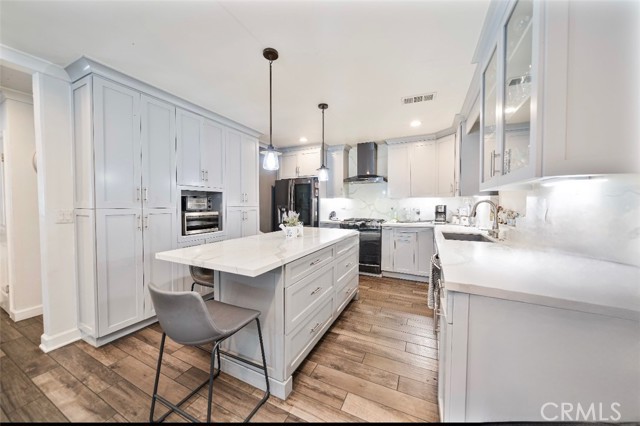 6246 Knox Avenue, Fontana CA: https://media.crmls.org/medias/006d3445-f5c2-4f6a-a049-269166927b0e.jpg