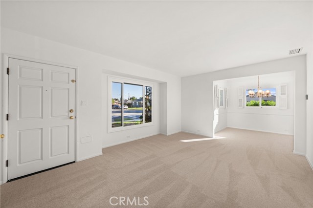 Detail Gallery Image 5 of 41 For 5361 Bridgeview Ave, Pico Rivera,  CA 90660 - 5 Beds | 2 Baths