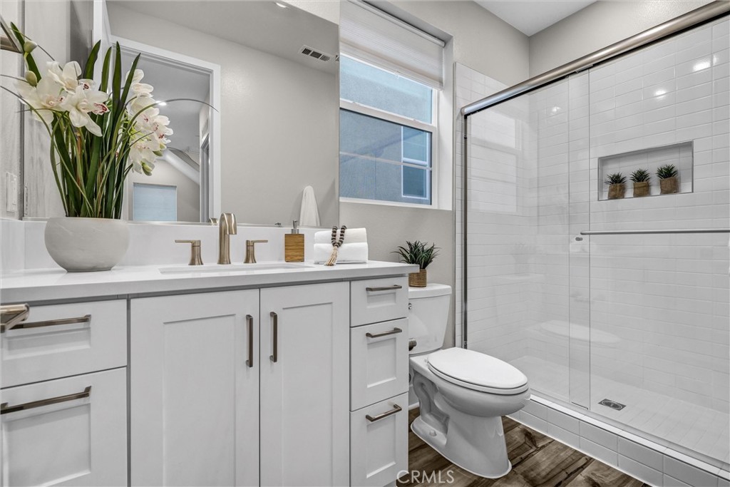 MLS #OC25184425 image #17