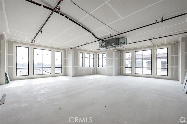 Image 3 of 6 For 5624 Philadelphia,(chino Valley Med  107,108