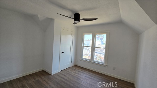 Detail Gallery Image 8 of 9 For 975 N Park #B,  Long Beach,  CA 90813 - 3 Beds | 1 Baths