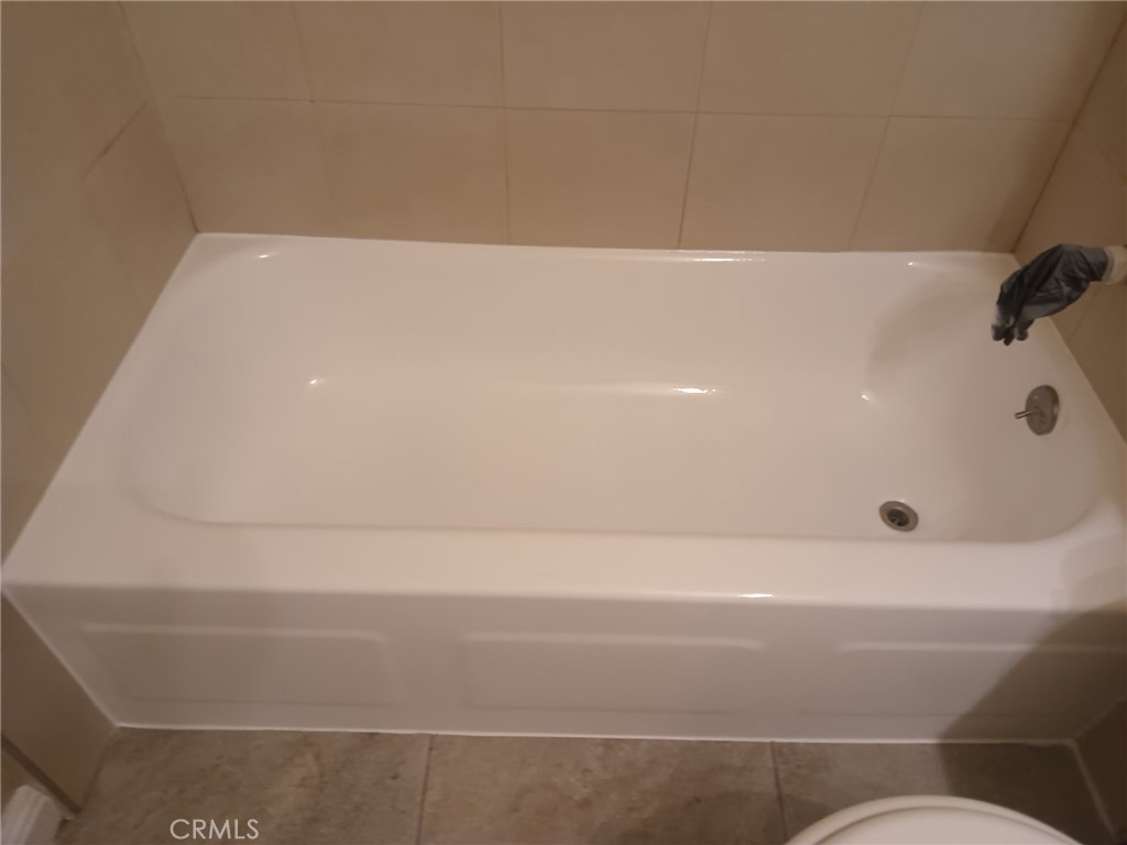 https://media.crmls.org/medias/00702b43-c476-4638-a09e-f9e616e20c2b.jpg?preset=X-Large