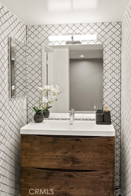 Detail Gallery Image 20 of 34 For 18620 Hatteras Street #223,  Tarzana,  CA 91356 - 3 Beds | 2 Baths