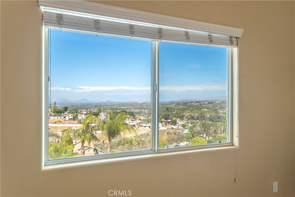 MLS #OC25046910 img 24