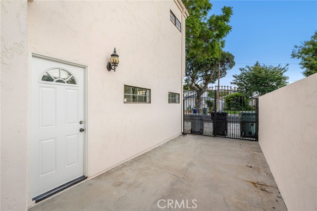 3229 Raintree Avenue, Torrance CA: https://media.crmls.org/medias/0070c532-acc5-4adc-9f39-326364025af5.jpg