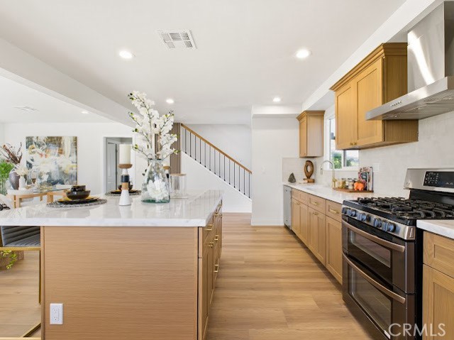 Detail Gallery Image 10 of 17 For 22730 Haynes, West Hills,  CA 91307 - 4 Beds | 2 Baths