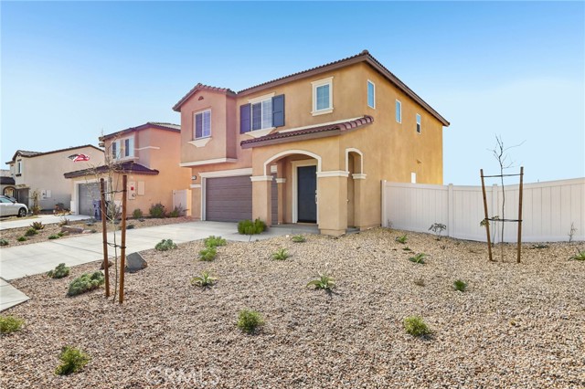Detail Gallery Image 3 of 35 For 18774 Hampton Ln, Adelanto,  CA 92301 - 3 Beds | 2/1 Baths