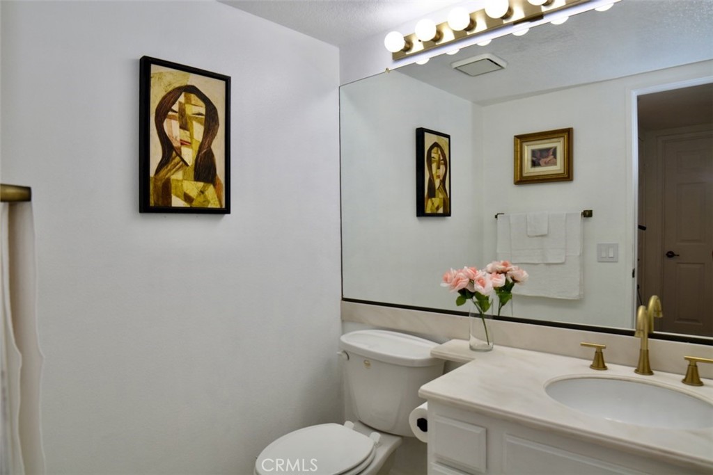 https://media.crmls.org/medias/00728322-925d-40a0-8dd2-76ddcce74540.jpg?preset=X-Large