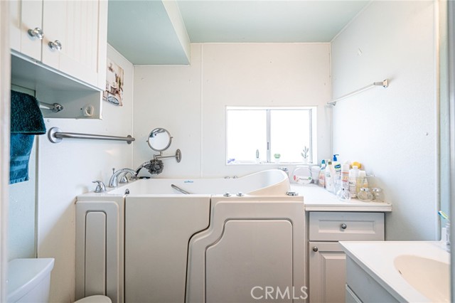 2nd bathroom
