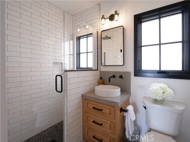 229 Marine Place, Manhattan Beach CA: https://media.crmls.org/medias/00745906-d73e-4181-9e22-ea9535552902.jpg