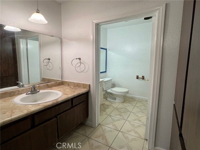 Detail Gallery Image 9 of 13 For 9019 Cedros Ave #1,  Panorama City,  CA 91402 - 2 Beds | 1/1 Baths