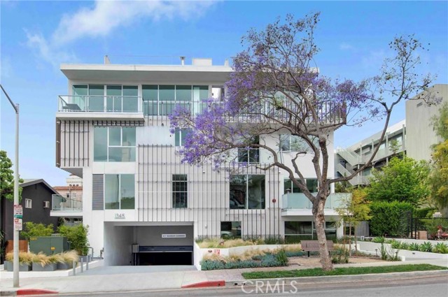 Detail Gallery Image 1 of 26 For 1345 Havenhurst Dr #4,  West Hollywood,  CA 90046 - 2 Beds | 2/1 Baths