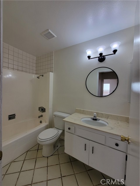 Detail Gallery Image 9 of 16 For 37829 27th St, Palmdale,  CA 93550 - 4 Beds | 2 Baths