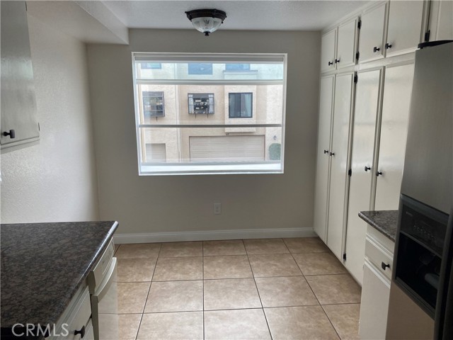 Detail Gallery Image 6 of 10 For 5715 Baltimore Dr #86,  La Mesa,  CA 91942 - 4 Beds | 3 Baths