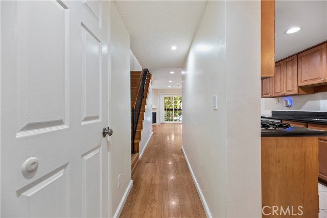 Detail Gallery Image 12 of 46 For 147 W Acacia Avenue Unit#104, Glendale,  CA 91204 - 2 Beds | 2/1 Baths