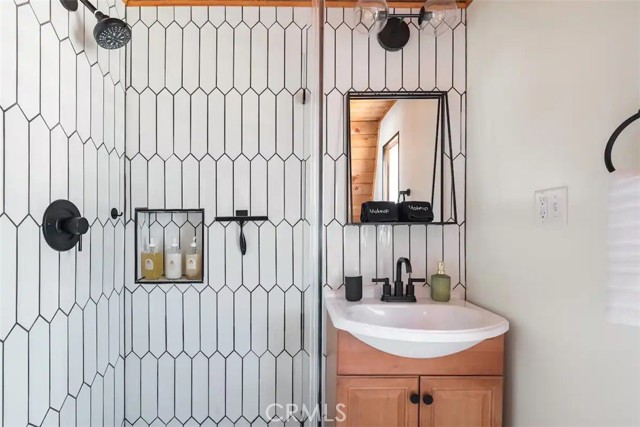 Detail Gallery Image 13 of 29 For 446 Riverside, Sugarloaf,  CA 92386 - 1 Beds | 1 Baths