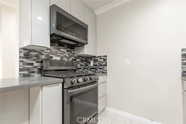 8215 Saint Clair Avenue, North Hollywood CA: https://media.crmls.org/medias/00774275-cef6-4d5d-b916-82abe8fe1f66.jpg