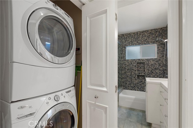 66 16th Street, Hermosa Beach, California 90254, 4 Bedrooms Bedrooms, ,2 BathroomsBathrooms,Residential,Sold,16th Street,SB25047715