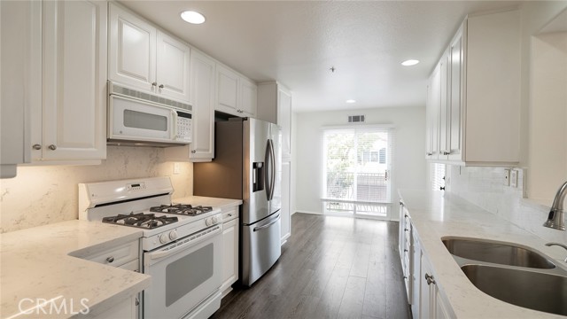 Detail Gallery Image 13 of 20 For 16 Celano Ct, Newport Coast,  CA 92657 - 3 Beds | 2/1 Baths