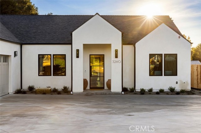 Detail Gallery Image 2 of 35 For 5260 Windmill Wy, San Luis Obispo,  CA 93401 - 4 Beds | 2/1 Baths