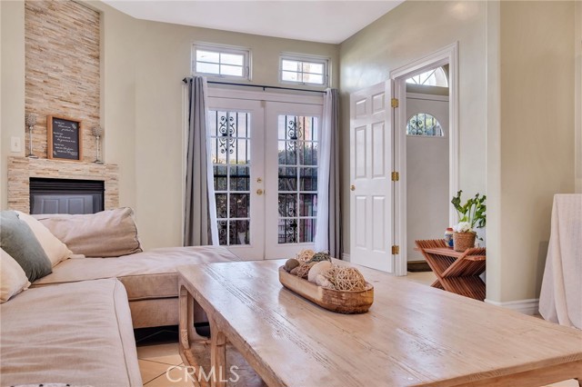 Detail Gallery Image 7 of 51 For 8819 Glider, Los Angeles,  CA 90045 - 3 Beds | 2 Baths