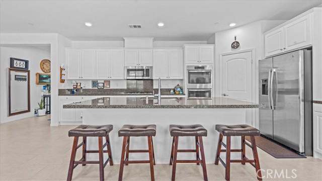 Detail Gallery Image 10 of 37 For 30252 Bristol Gate, Menifee,  CA 92584 - 4 Beds | 2 Baths