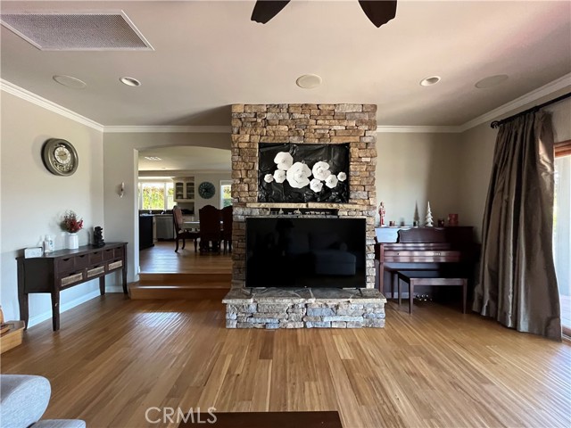 Detail Gallery Image 5 of 25 For 41270 via Del Toronjo, Temecula,  CA 92592 - 4 Beds | 3/1 Baths