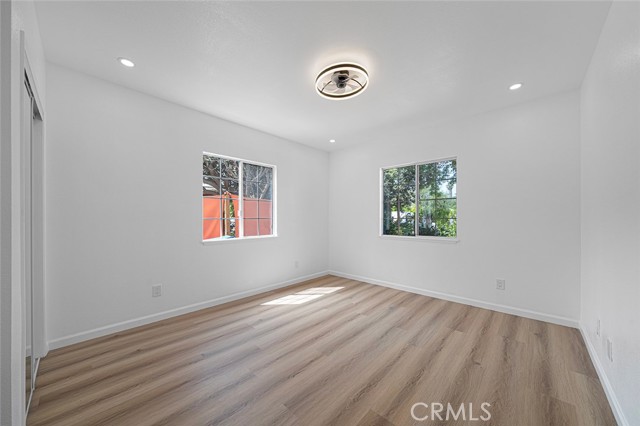 Detail Gallery Image 5 of 21 For 12930 Gilmore Ave, Los Angeles,  CA 90066 - 3 Beds | 2 Baths