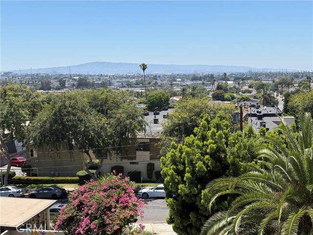 1994 Stanley Avenue, Signal Hill CA: https://media.crmls.org/medias/007e1b35-5b0f-401b-af95-25cdab9b796f.jpg