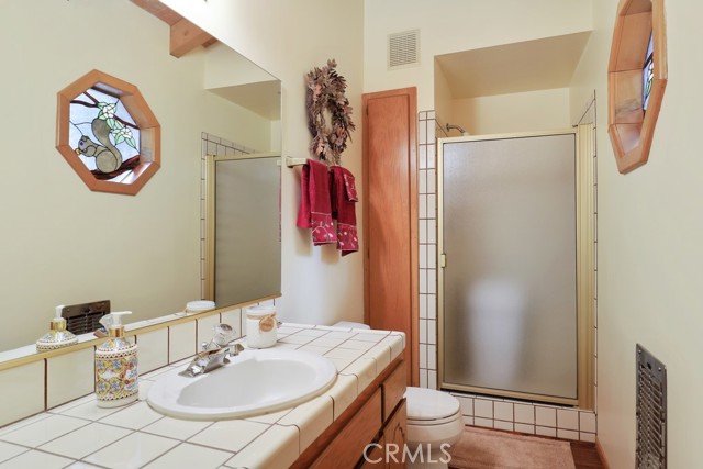 Detail Gallery Image 22 of 33 For 529 Dover Ct, Lake Arrowhead,  CA 92352 - 2 Beds | 2 Baths