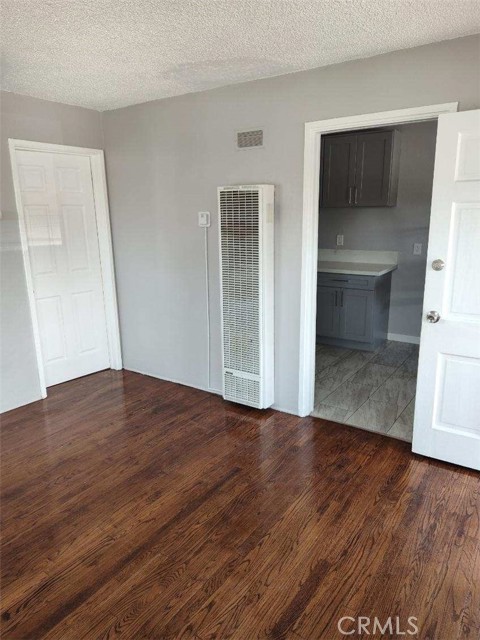 Detail Gallery Image 2 of 10 For 5411 Myrtle Ave #6,  Long Beach,  CA 90805 - 1 Beds | 1 Baths