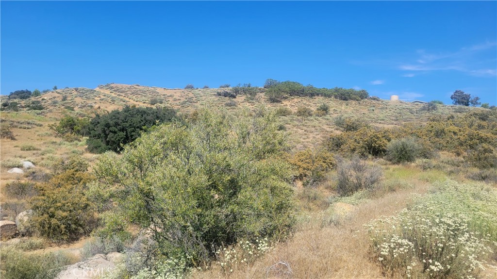 48775 Leaning Rock Court