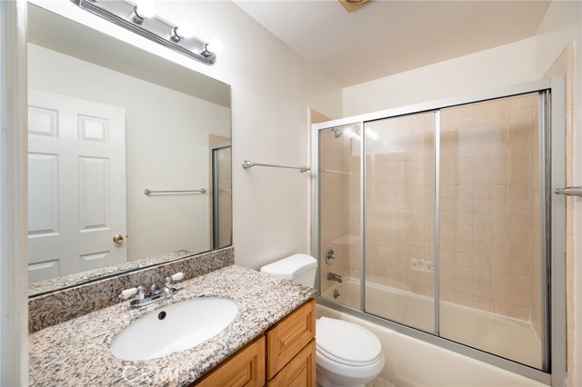 Detail Gallery Image 20 of 21 For 421 Palm Dr #4,  Glendale,  CA 91202 - 2 Beds | 2/1 Baths