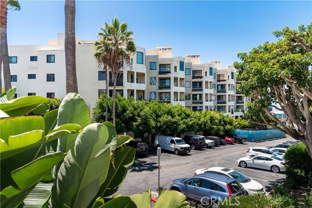 520 The Village, Redondo Beach, California 90277, 2 Bedrooms Bedrooms, ,2 BathroomsBathrooms,Residential,Sold,The Village,SB23009598