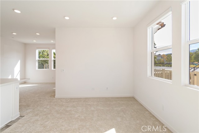 Detail Gallery Image 21 of 41 For 3962 Lavine Way #111,  Corona,  CA 92883 - 3 Beds | 2/1 Baths