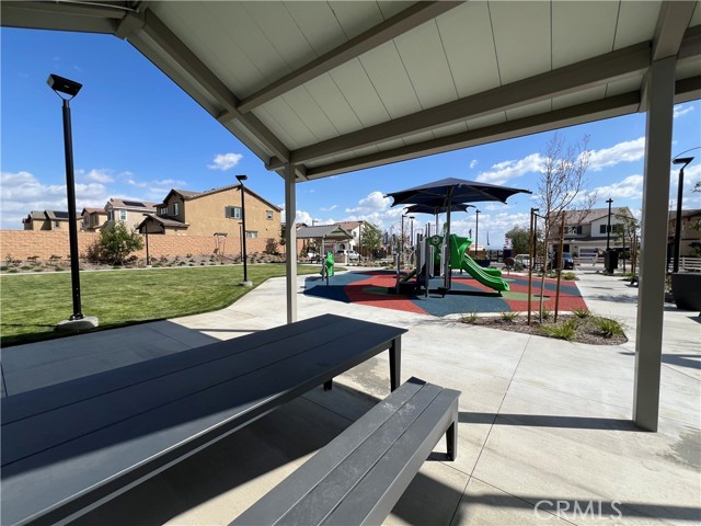Detail Gallery Image 26 of 26 For 16067 Olivas Ln, Fontana,  CA 92336 - 4 Beds | 2/1 Baths