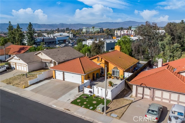 Detail Gallery Image 25 of 30 For 25284 Shadescale Dr, Murrieta,  CA 92563 - 4 Beds | 2 Baths