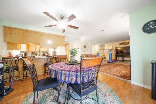 1281 Leslie Drive, Hemet CA: https://media.crmls.org/medias/00839c38-9d40-4795-9f92-5b46e22c820d.jpg
