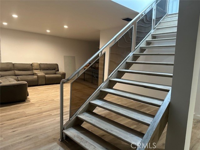 Detail Gallery Image 14 of 42 For 5128 Llano, Woodland Hills,  CA 91364 - 3 Beds | 3 Baths