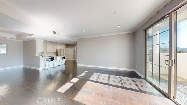 Detail Gallery Image 5 of 30 For 12407 Moorpark #301,  Studio City,  CA 91604 - 2 Beds | 2/1 Baths