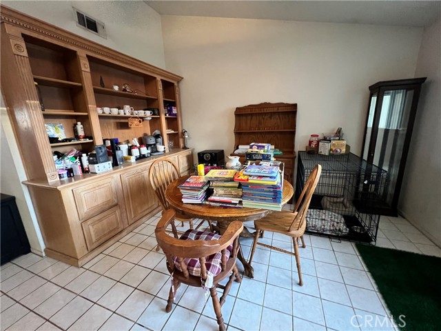 Detail Gallery Image 5 of 13 For 4746 Mango Ct, Riverside,  CA 92504 - 3 Beds | 2 Baths