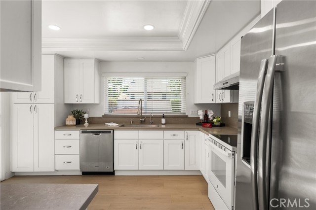 4052 Escudero, Irvine CA: https://media.crmls.org/medias/0083f38a-f885-4c39-b781-b3d9348b1546.jpg