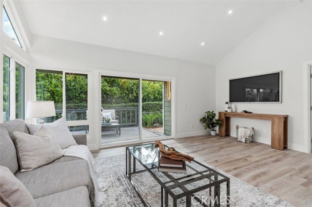 Detail Gallery Image 21 of 52 For 1 Rainbow Falls, Irvine,  CA 92603 - 4 Beds | 3 Baths