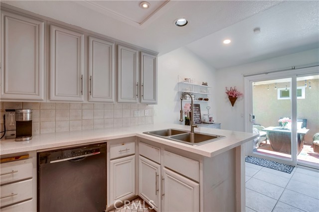 Detail Gallery Image 12 of 39 For 3535 Sweetwater Circle, Corona,  CA 92882 - 3 Beds | 2 Baths
