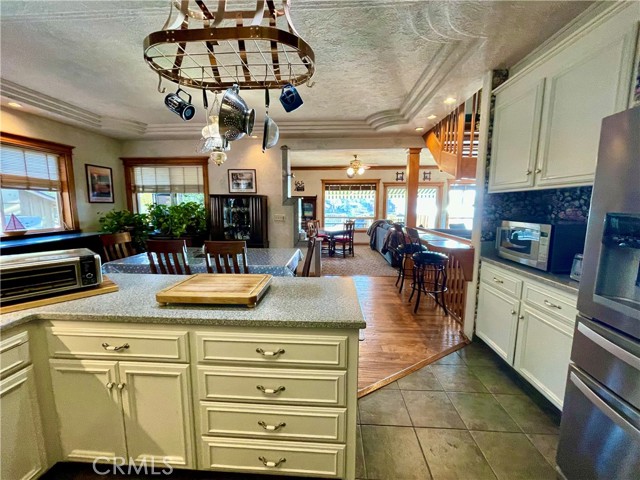 Detail Gallery Image 14 of 66 For 39323 Blue Jay Dr, Bass Lake,  CA 93604 - 6 Beds | 4/1 Baths