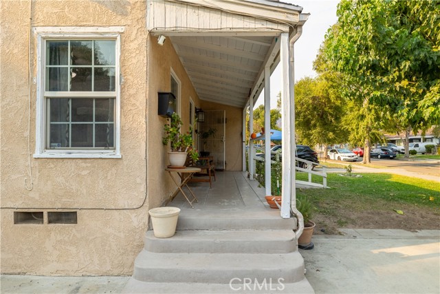 Detail Gallery Image 18 of 29 For 2402 N Lugo Ave, San Bernardino,  CA 92404 - 5 Beds | 2/1 Baths