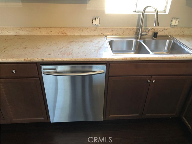 Detail Gallery Image 9 of 29 For 5815 E La Palma Ave #112,  Anaheim,  CA 92807 - 3 Beds | 2 Baths