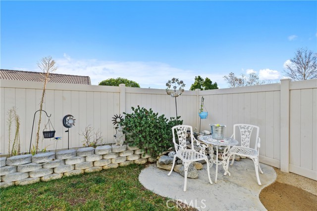 Detail Gallery Image 34 of 38 For 186 Canary Ck, Beaumont,  CA 92223 - 2 Beds | 2 Baths